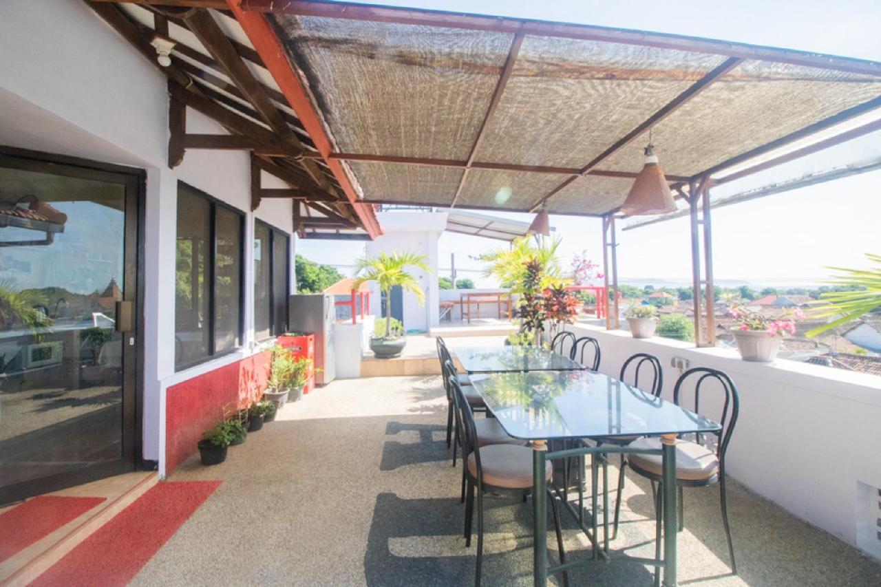 RedDoorz near Pantai Boom Hotel Banyuwangi  Exterior foto