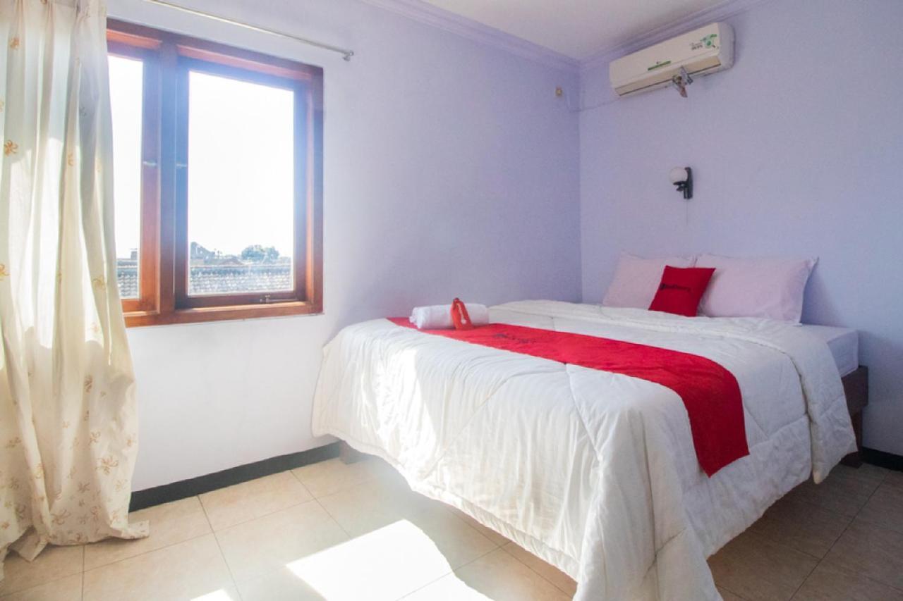 RedDoorz near Pantai Boom Hotel Banyuwangi  Exterior foto