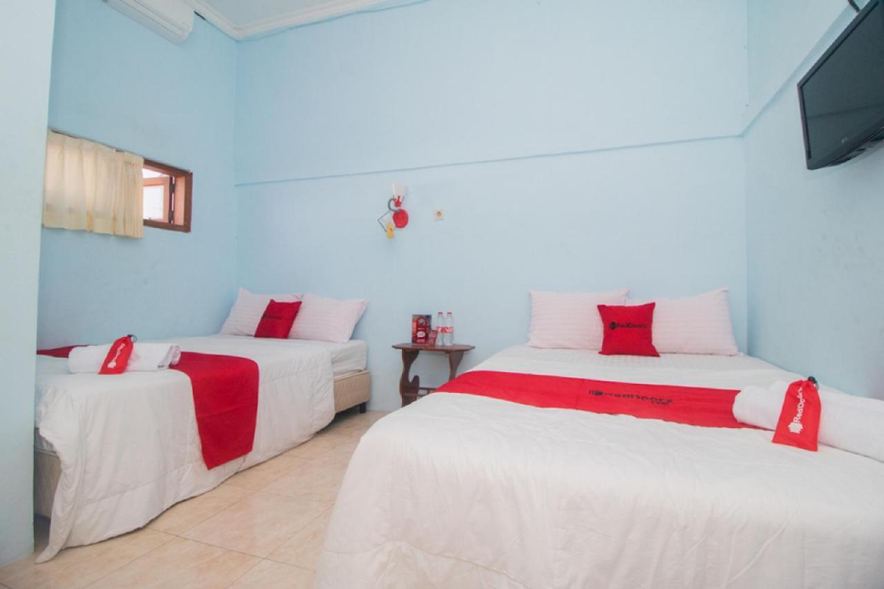 RedDoorz near Pantai Boom Hotel Banyuwangi  Exterior foto