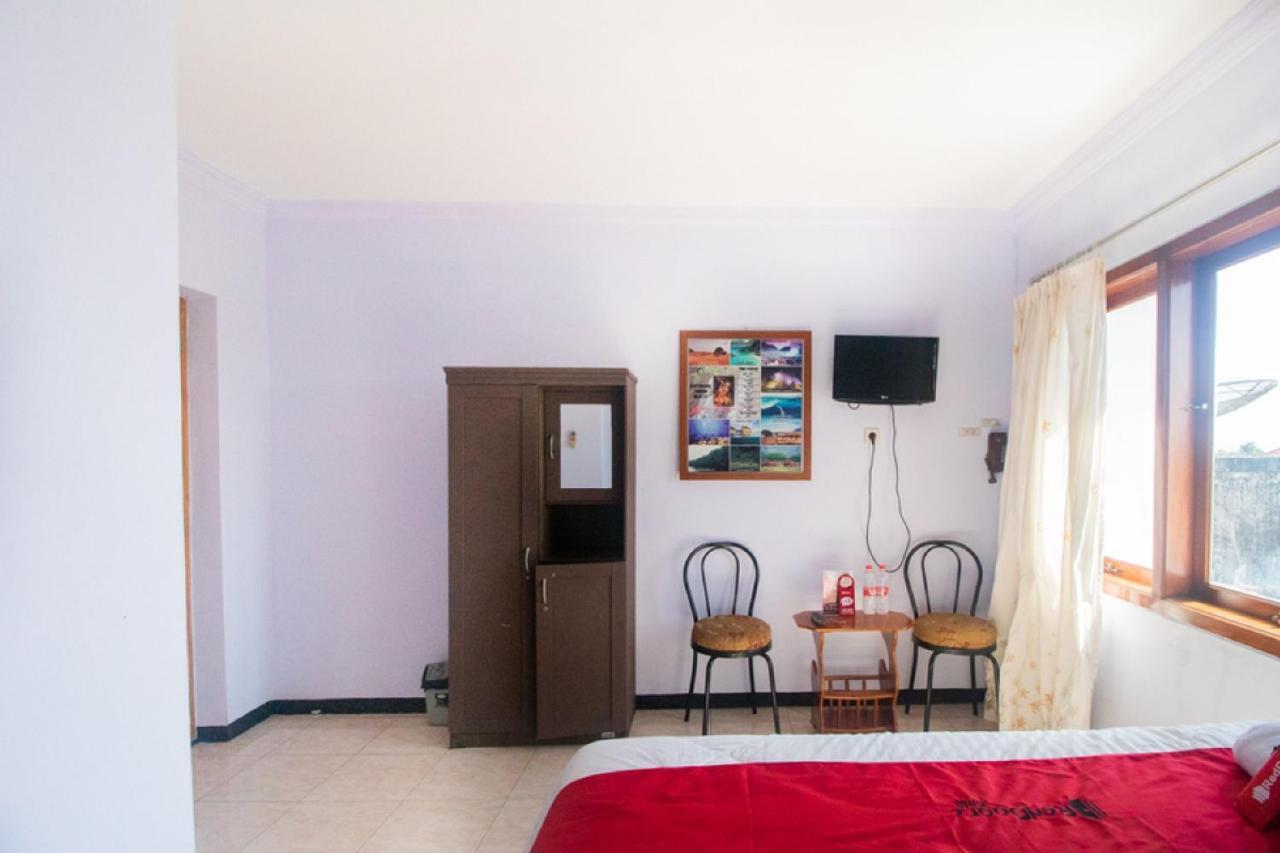 RedDoorz near Pantai Boom Hotel Banyuwangi  Exterior foto