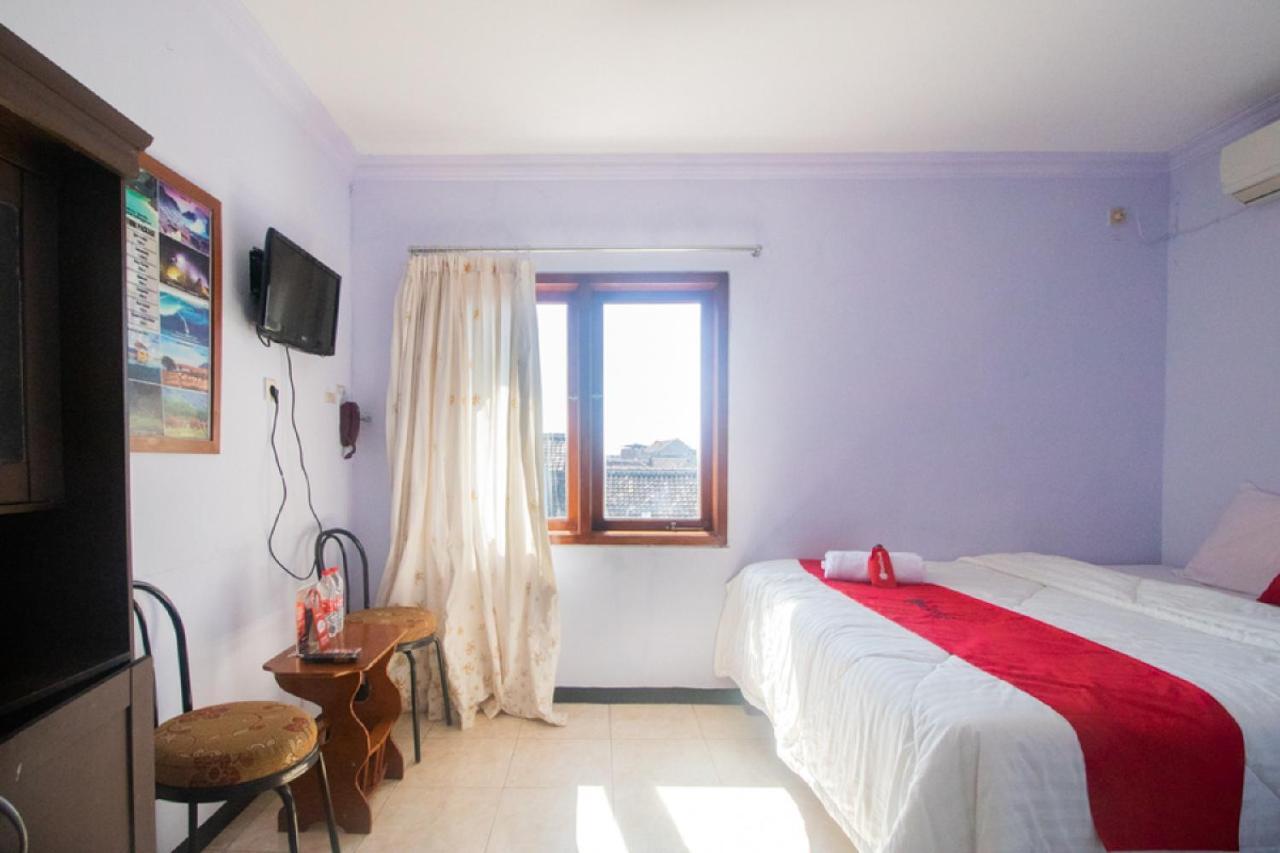 RedDoorz near Pantai Boom Hotel Banyuwangi  Exterior foto