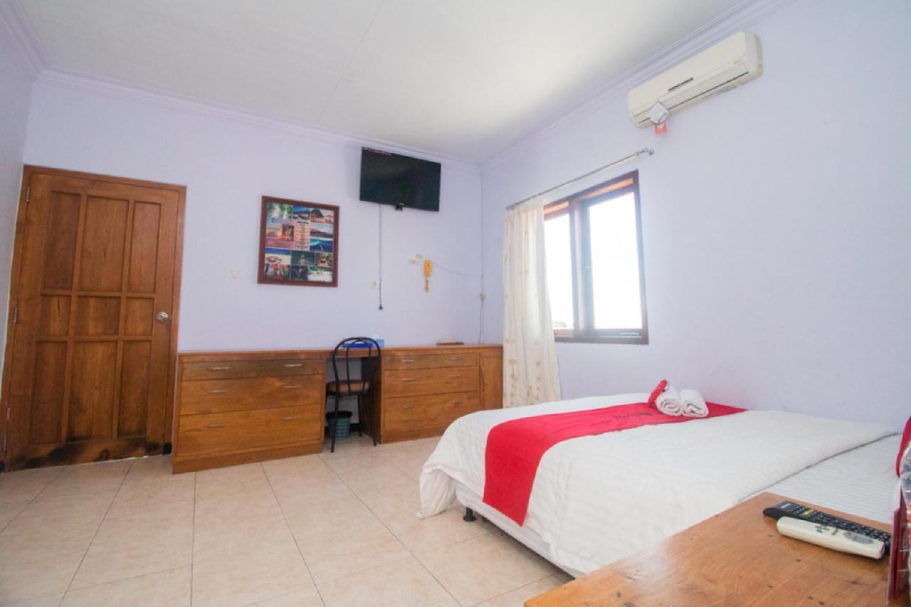 RedDoorz near Pantai Boom Hotel Banyuwangi  Exterior foto
