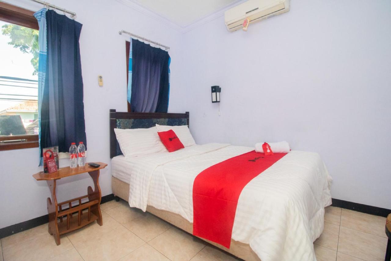 RedDoorz near Pantai Boom Hotel Banyuwangi  Exterior foto